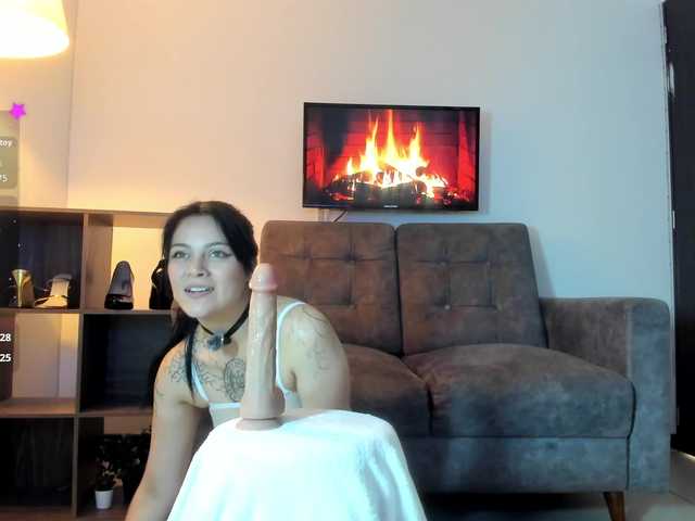 Adelaindiamond live cam on BongaCams