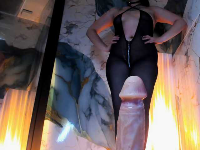 Adelaindiamond live cam on BongaCams
