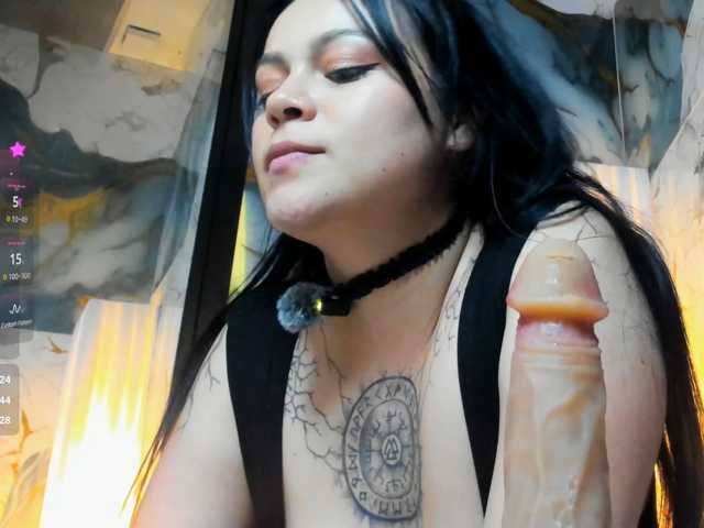 Adelaindiamond live cam on BongaCams