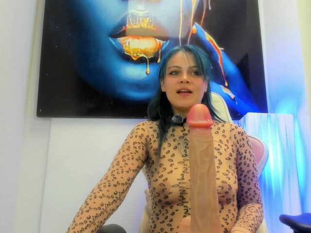 Adelaindiamond live cam on BongaCams