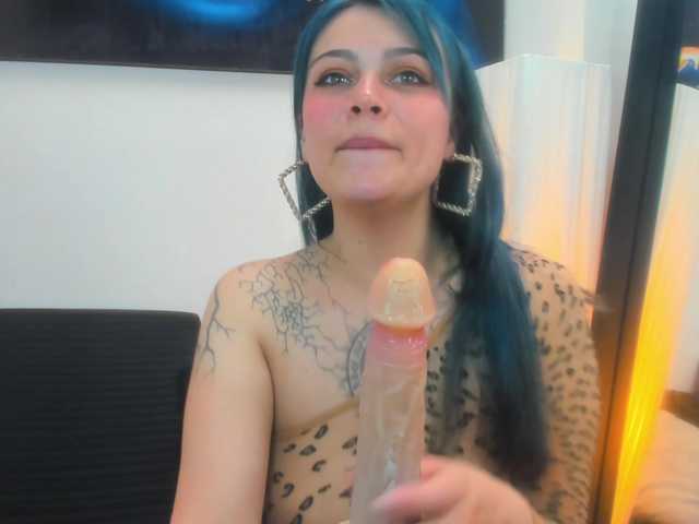 Adelaindiamond live cam on BongaCams