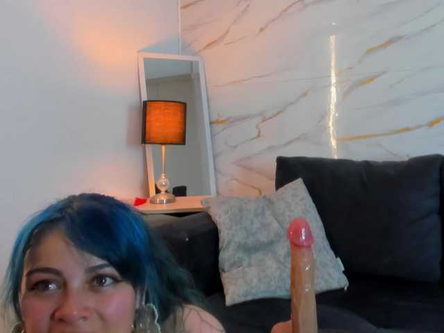 Adelaindiamond live cam on BongaCams
