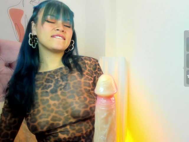 Adelaindiamond live cam on BongaCams