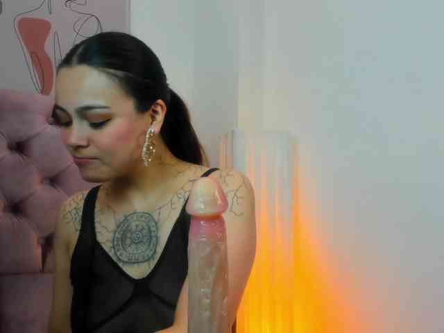 Adelaindiamond webcam
