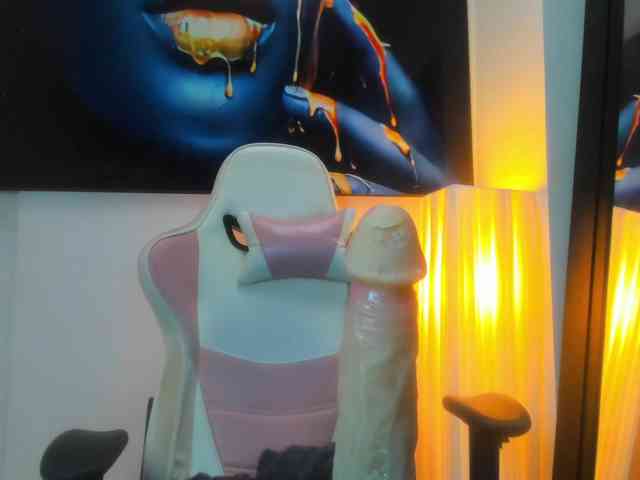 Adelaindiamond webcam