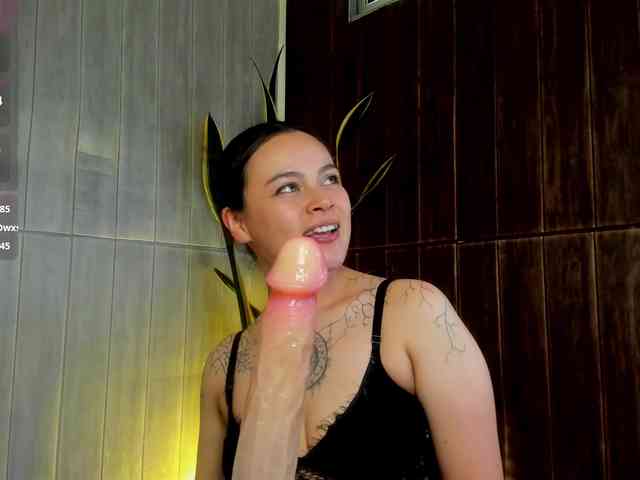 Adelaindiamond webcam