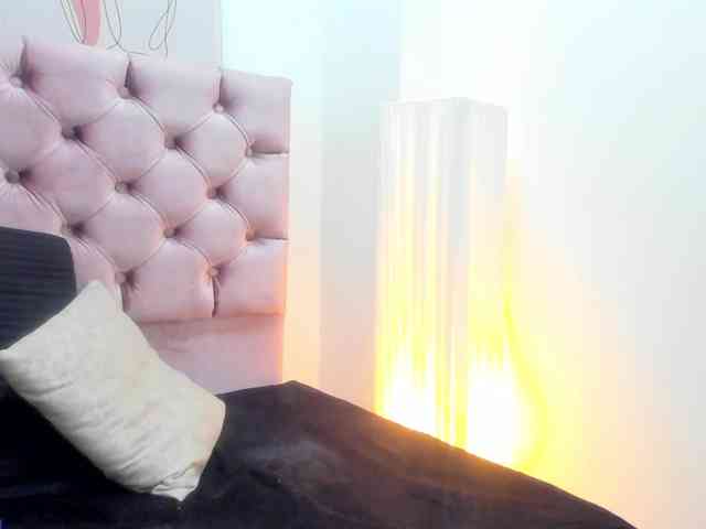 Adelaindiamond webcam