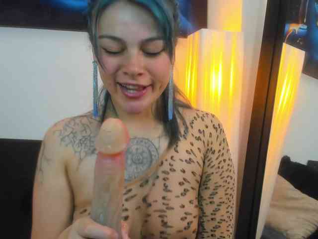Adelaindiamond webcam