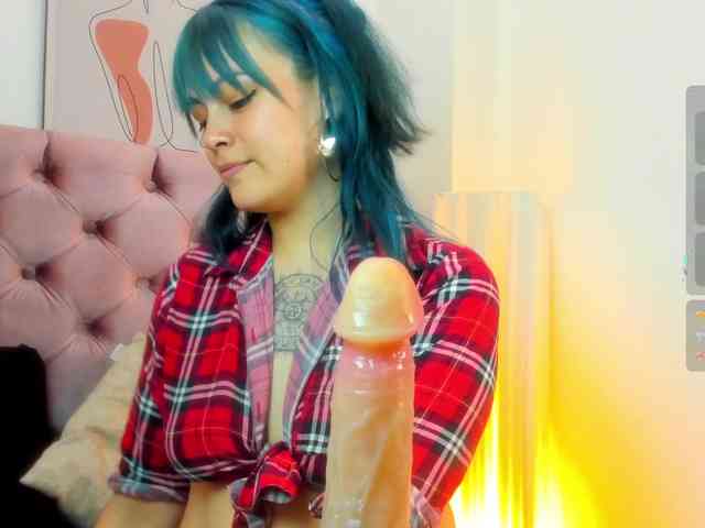 Adelaindiamond webcam