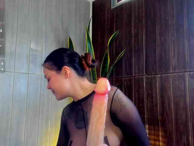 Adelaindiamond webcam