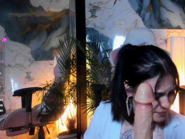 Adelaindiamond webcam