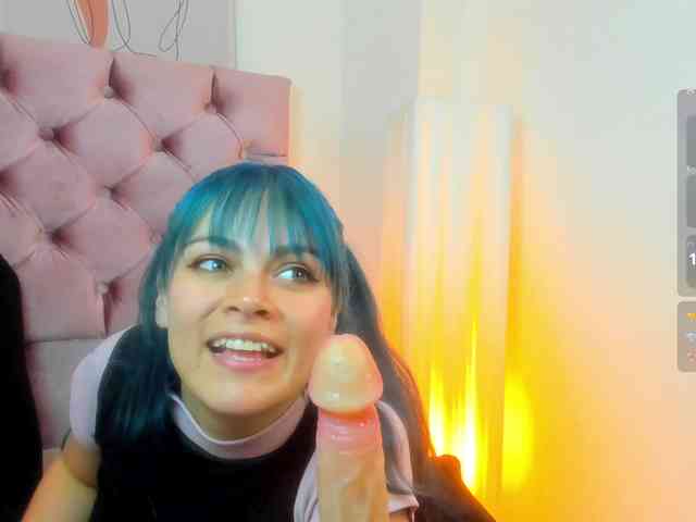 Adelaindiamond webcam
