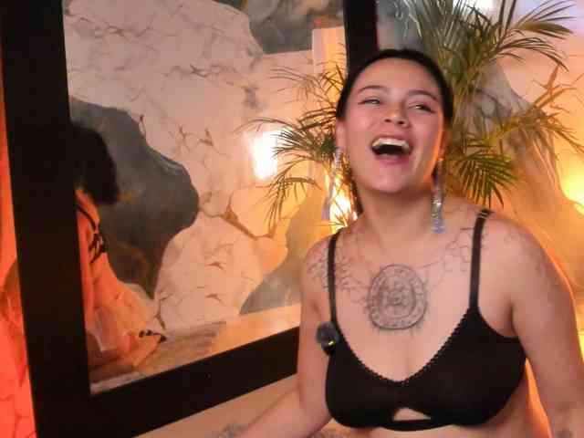 Adelaindiamond webcam