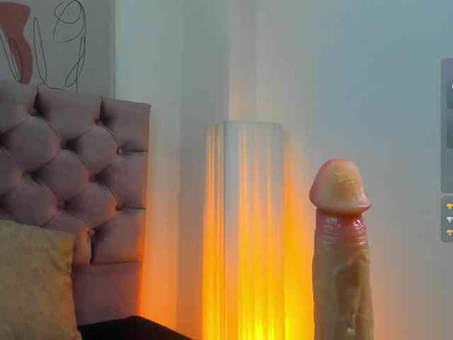 Adelaindiamond webcam