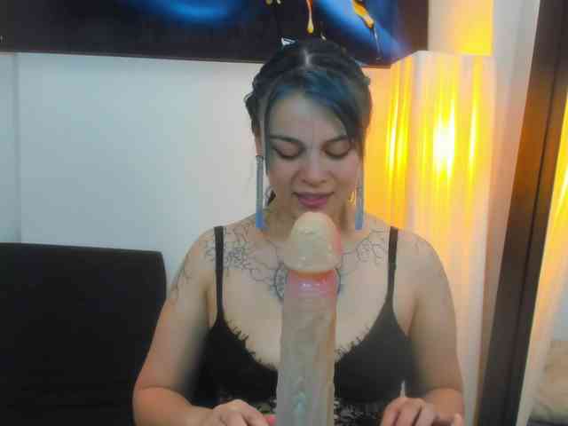 Adelaindiamond webcam