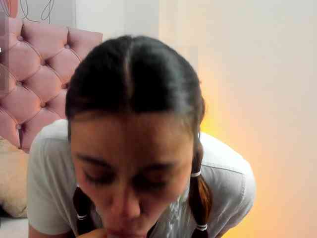Adelaindiamond webcam