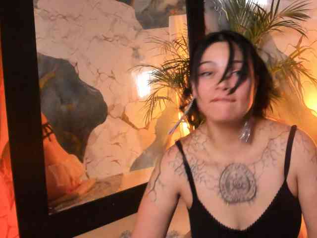 Adelaindiamond webcam