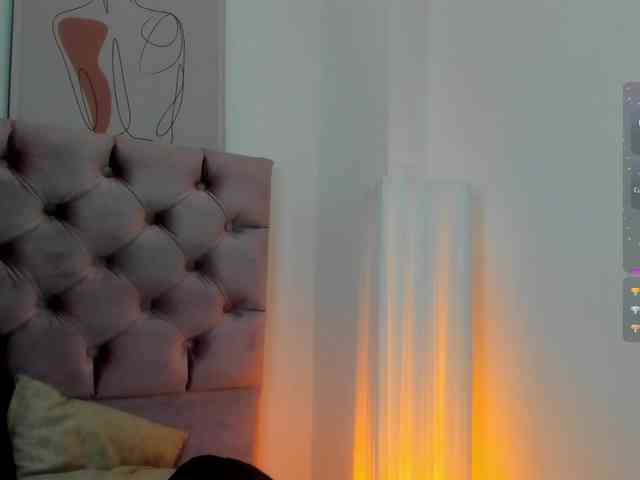 Adelaindiamond webcam