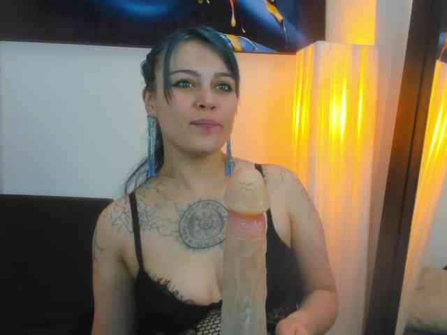 Adelaindiamond webcam