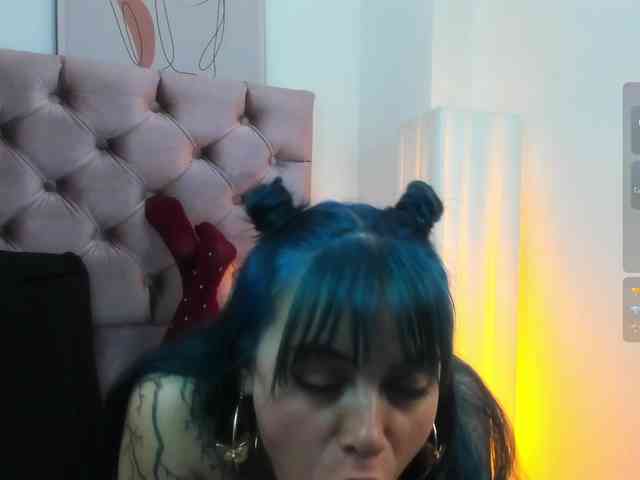 Adelaindiamond webcam