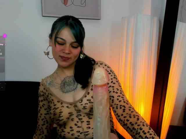 Adelaindiamond webcam