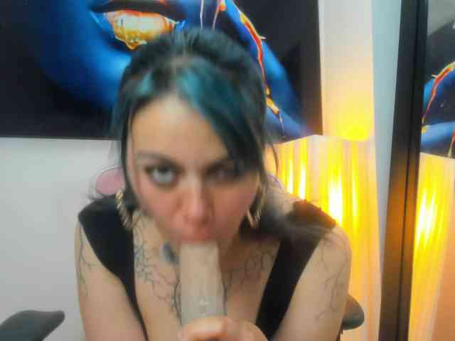Adelaindiamond webcam