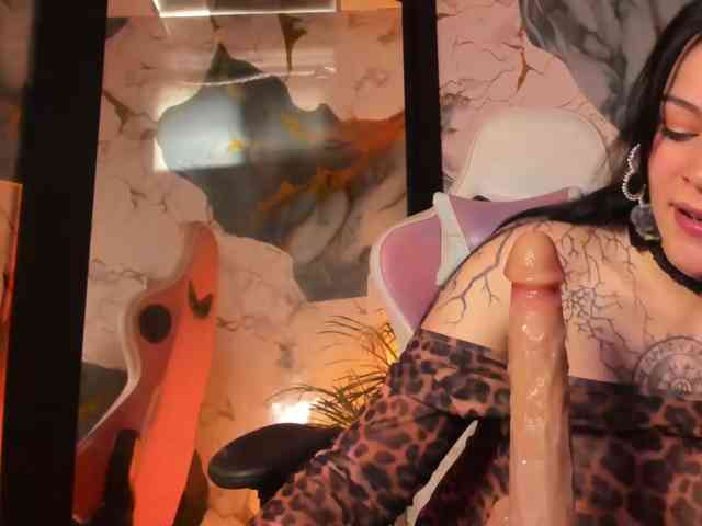 Adelaindiamond webcam