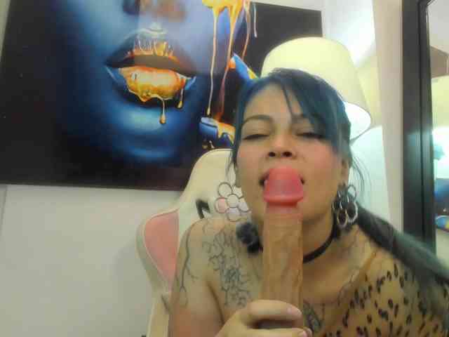 Adelaindiamond webcam