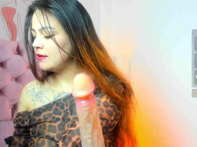 Adelaindiamond webcam