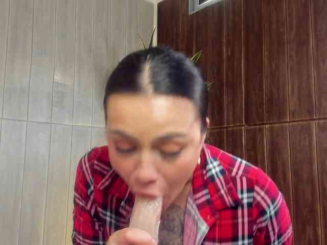 Adelaindiamond webcam