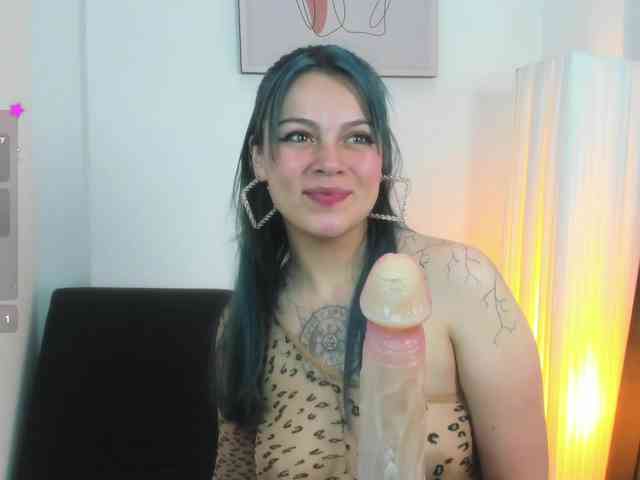 Adelaindiamond webcam