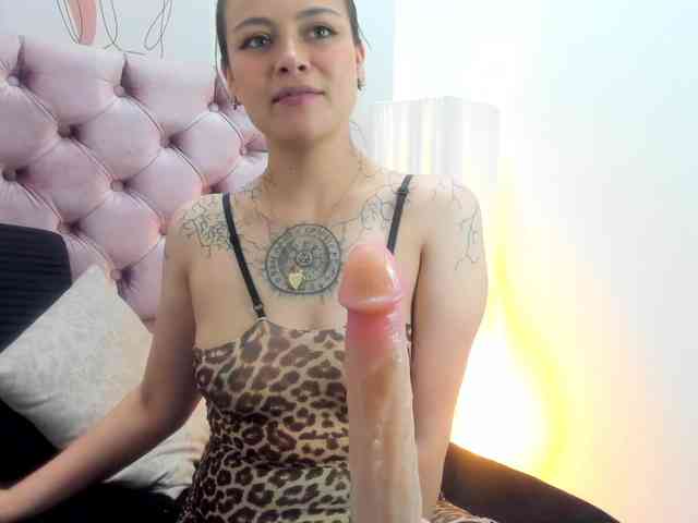 Adelaindiamond webcam