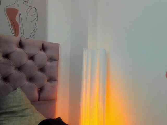 Adelaindiamond webcam