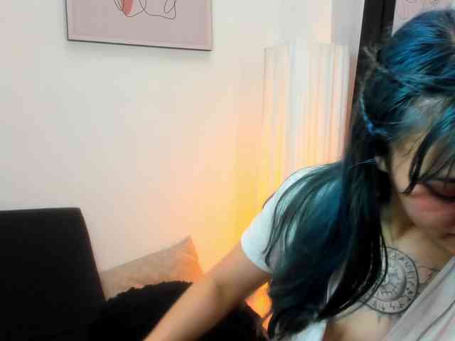 Adelaindiamond webcam