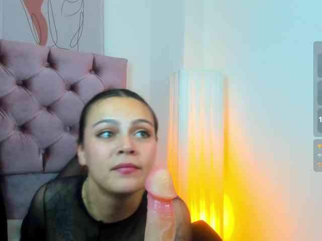 Adelaindiamond webcam