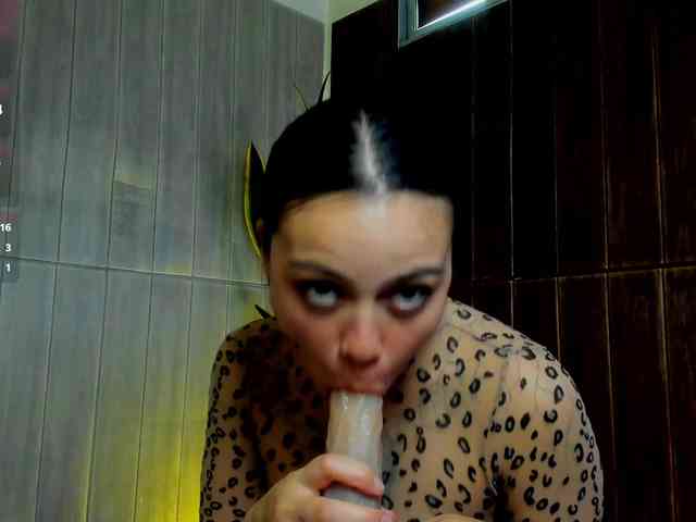 Adelaindiamond webcam