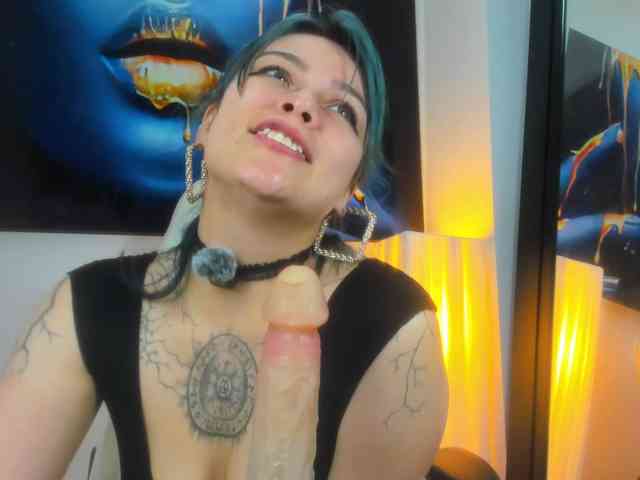 Adelaindiamond webcam
