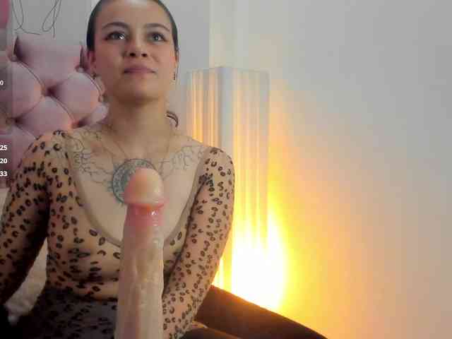 Adelaindiamond webcam