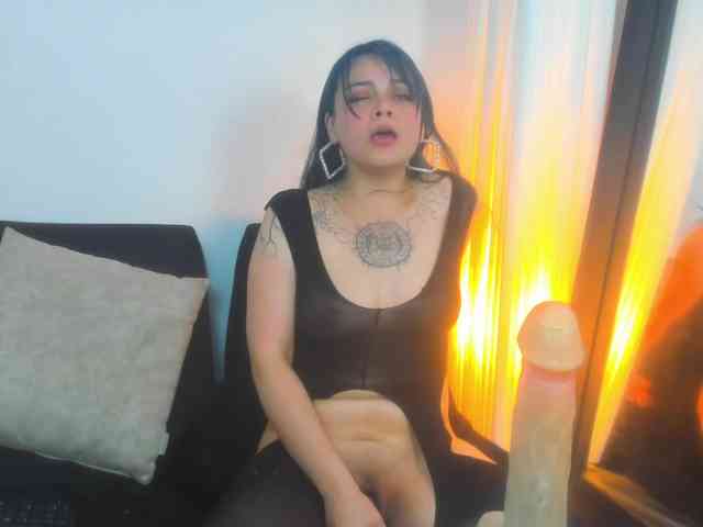 Adelaindiamond webcam