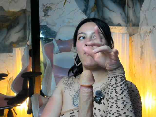 Adelaindiamond webcam