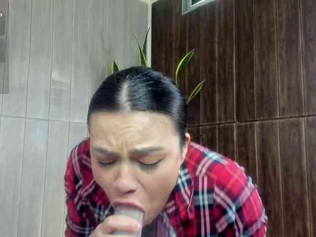 Adelaindiamond webcam