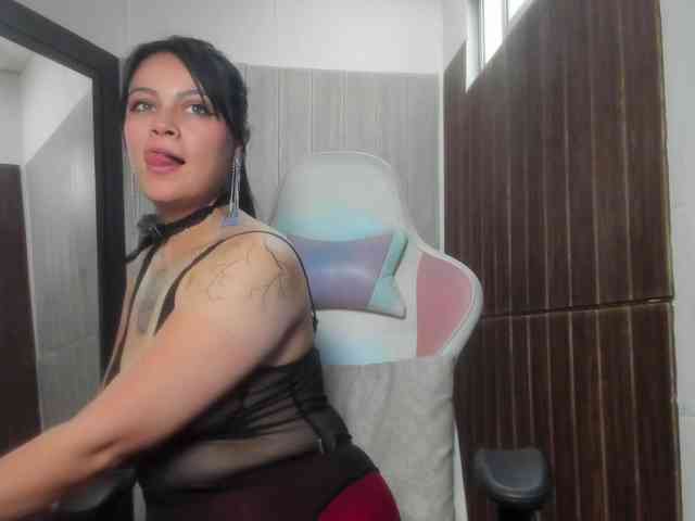 Adelaindiamond webcam