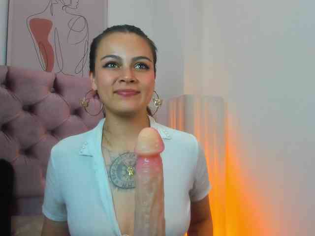 Adelaindiamond webcam