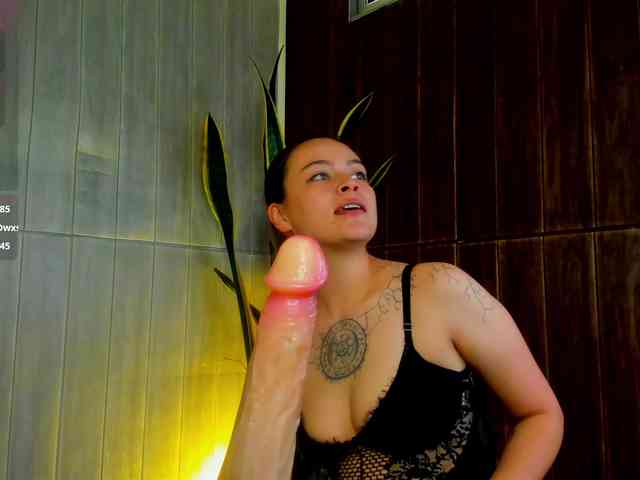 Adelaindiamond webcam