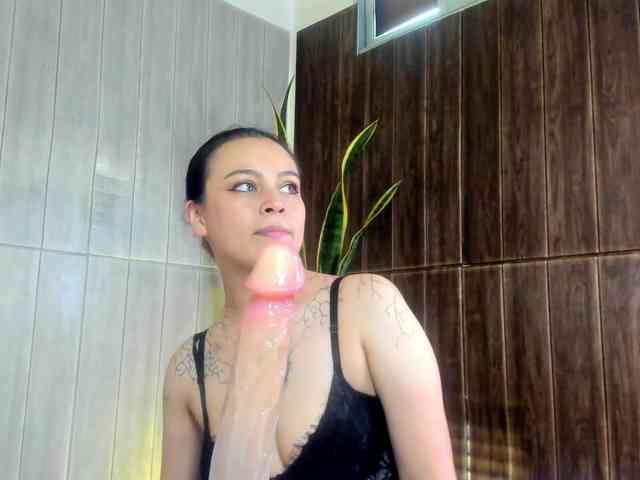 Adelaindiamond webcam