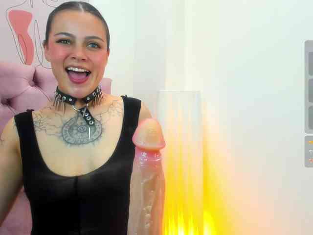 Adelaindiamond webcam