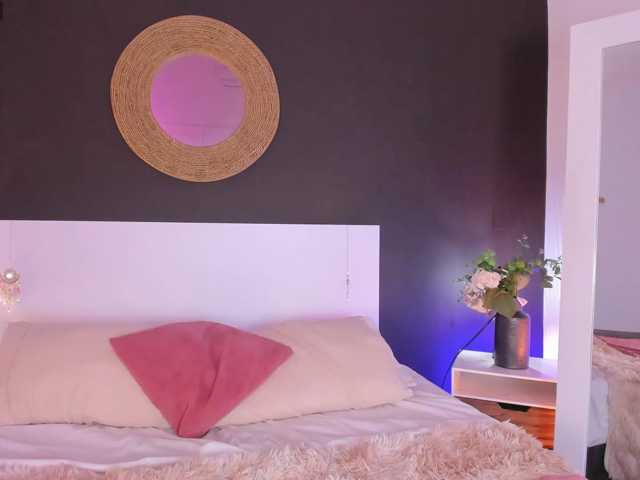 VioletPaket live cam on BongaCams