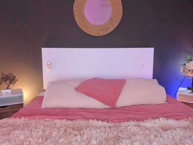 VioletPaket live cam on BongaCams