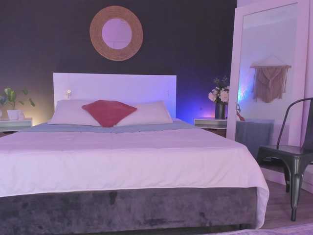 VioletPaket live webcam show