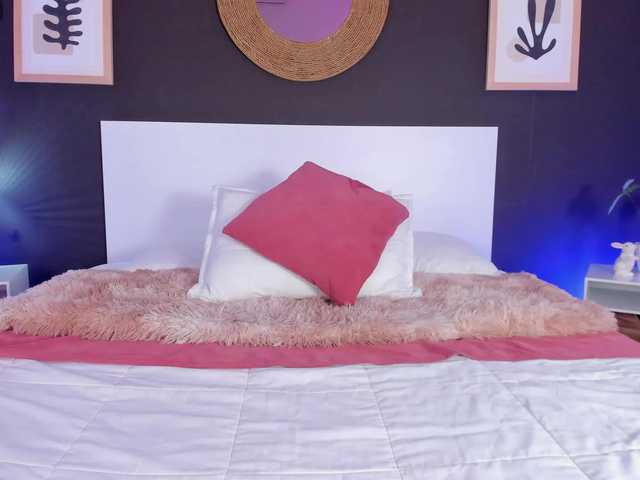 VioletPaket's BongaCams show and profile